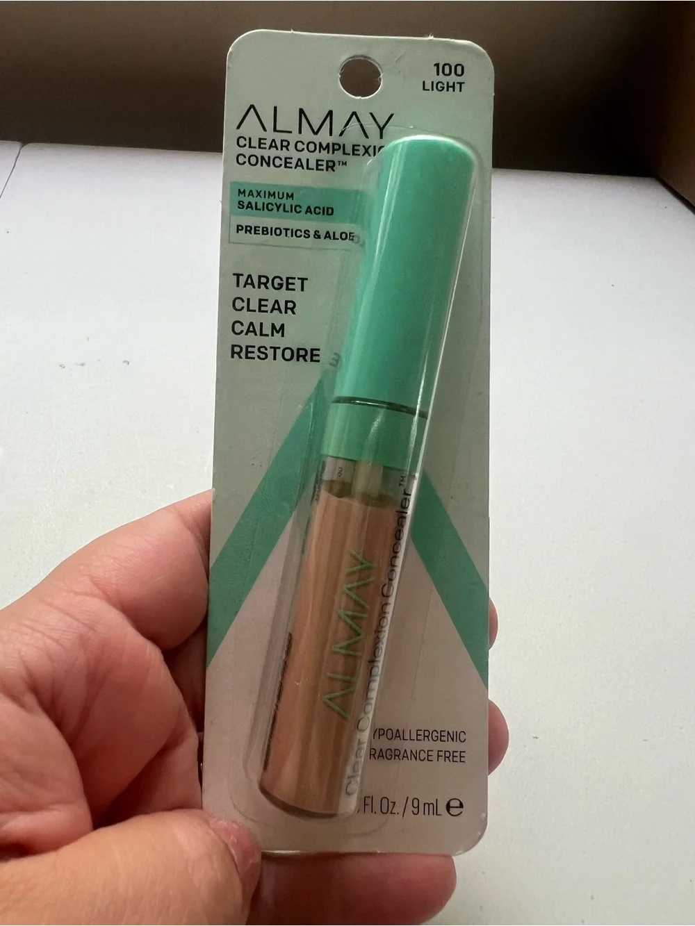 Almay Clear Complexion Concealer, Makeup for Acne-Prone Skin - 100